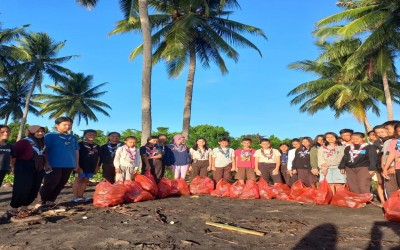 Pramuka SMP Negeri 2 Tutuyan Gelar Aksi Peduli Sampah